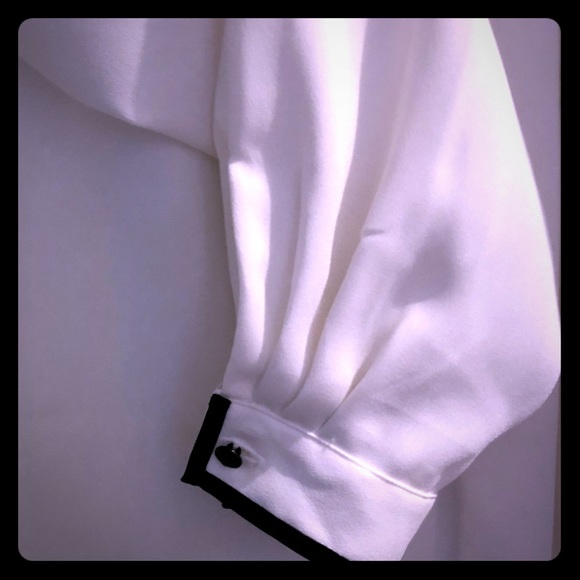 RARE Floral Appliqué with Pinstriping Black Diamond cut buttons & button placket - Picture 4 of 7